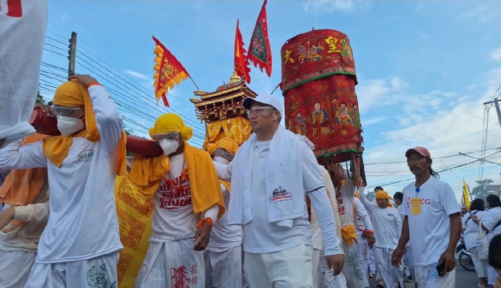 泰国新闻：“Lor Rong Shrine”普吉岛，绕城游行赎罪日吃蔬菜传统结束前的最后一句话。