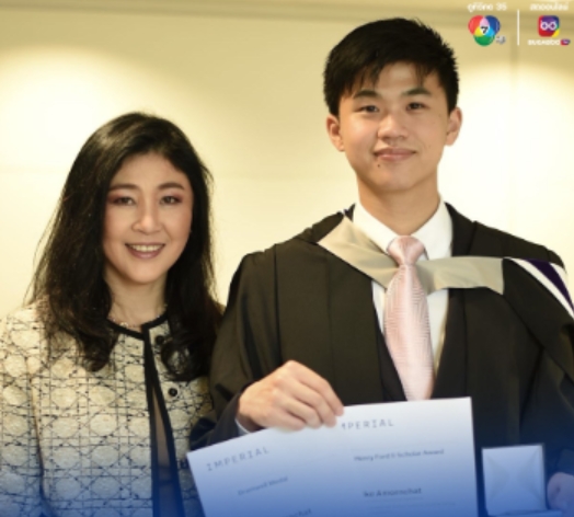 泰国新闻：泰国前总理英拉发文庆祝儿子苏帕塞克学业有成，荣获双奖