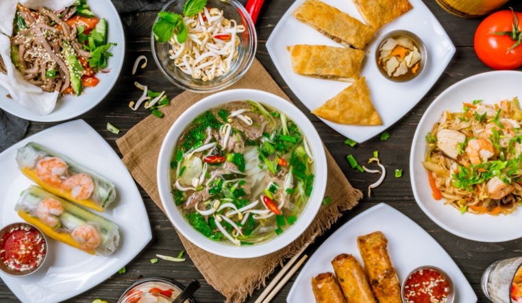 越南菜跻身亚洲100种最佳街头美食之列.png