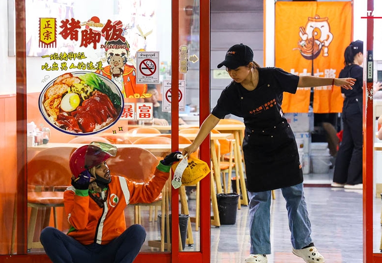 泰国外卖骑手助力曼谷中餐业增长