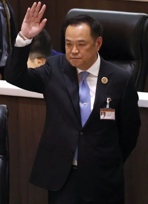 阿努廷当选泰国新总理，自爆“100%的华人后代”，祖籍广东，每天在家说粤语！
