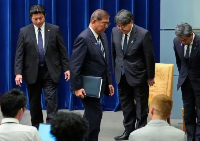 又一首相变更！上任未满一年，日本首相石破茂辞职！